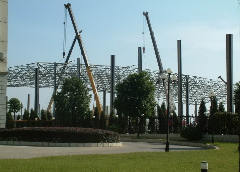 涿州加油站罩棚网架